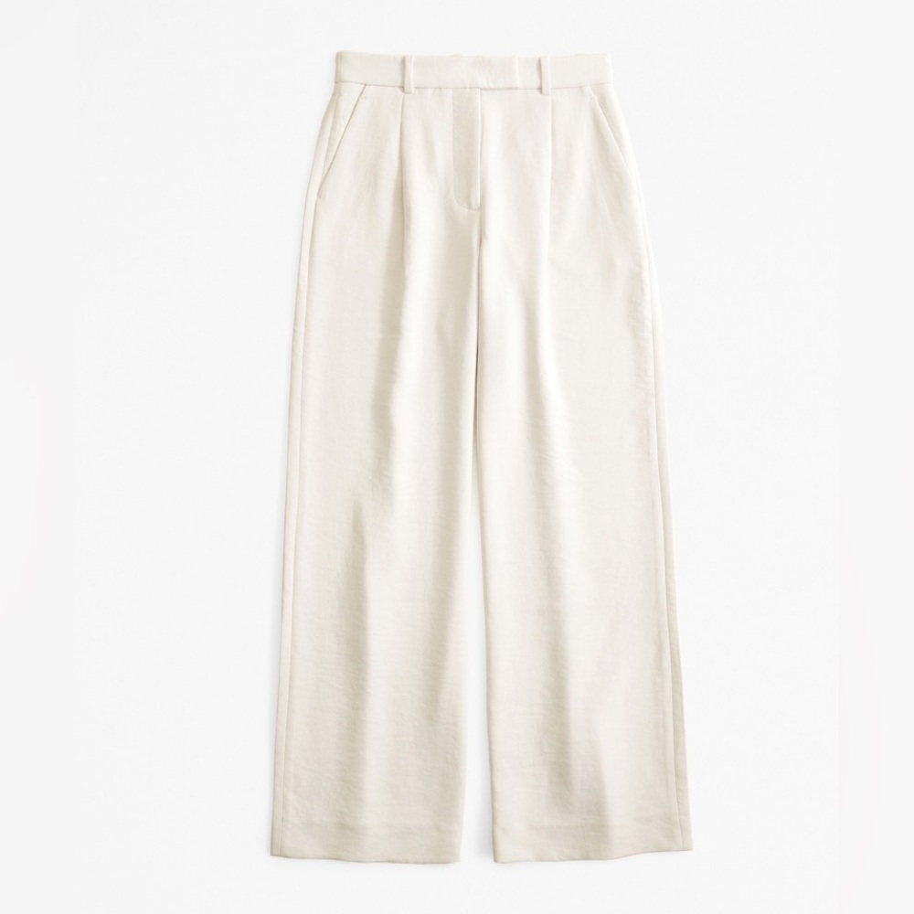 NWT Abercrombie & Fitch Pleated Cotton High Rise Wide Leg Trouser Tan
Size 28/6R